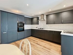 Kitchen- click for photo gallery